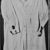 Il professore fu arrestato il 29 gennaio 1944. Fu cos� imprigionato per due mesi nelle carceri di via Tasso, tristemente famose per le indicibili torture cui erano sottoposti i detenuti politici. La sua camicia insanguinata � tutt�ora conservata in quel penitenziario, oggi divenuto Museo Storico della Liberazione
